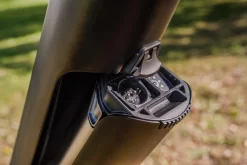 Fazua Ride 50 - Locker PX - Mécanisme De Verrouillage Pour Drivepack (ensemble Batterie/moteur) 5 Fazua Ride 50 - Locker PX - Mécanisme De Verrouillage Pour Drivepack (ensemble Batterie/moteur) -Vélo Accessoires Magasin fazua locker px systeme verrouillage drivepack detail 2 3840x2160