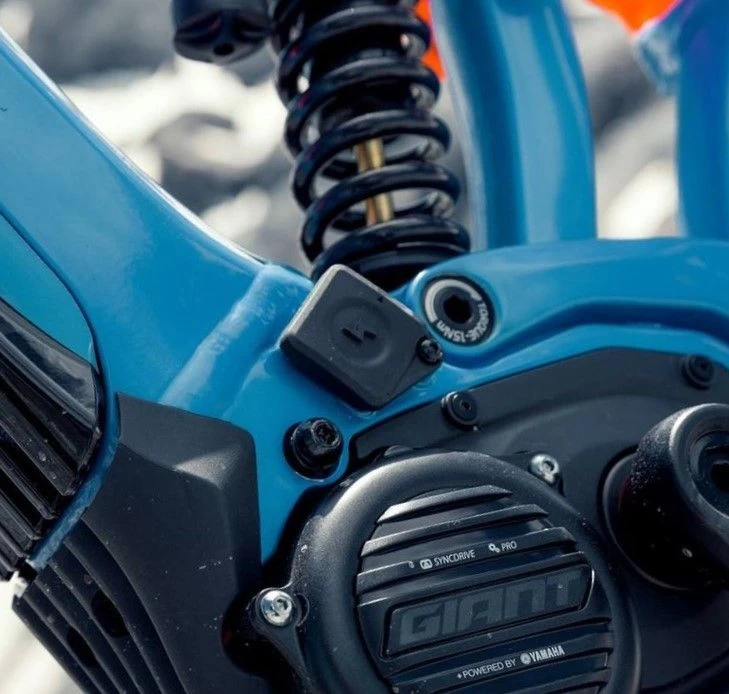 Giant - Cache Pour Prise De Charge (modèles Avec Batterie Downtube Intégrée) 2 Giant - Cache Pour Prise De Charge (modèles Avec Batterie Downtube Intégrée) – Image 2